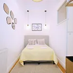 Modern Pastel Apartment Victus Close To The Railway Station By Noclegi Renters شقة سوبوت