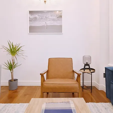 شقة Modern Pastel Apartment Victus Close To The Railway Station By Noclegi Renters